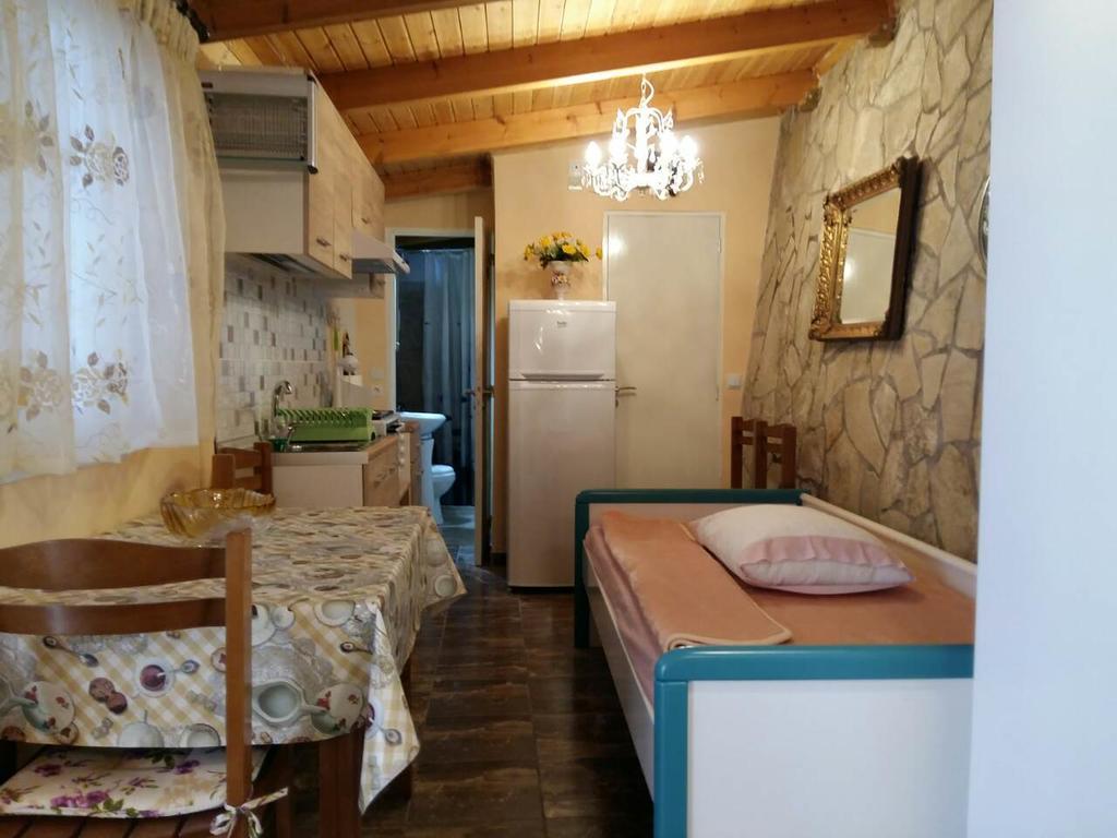 Kristallia Rooms Монастираки Экстерьер фото